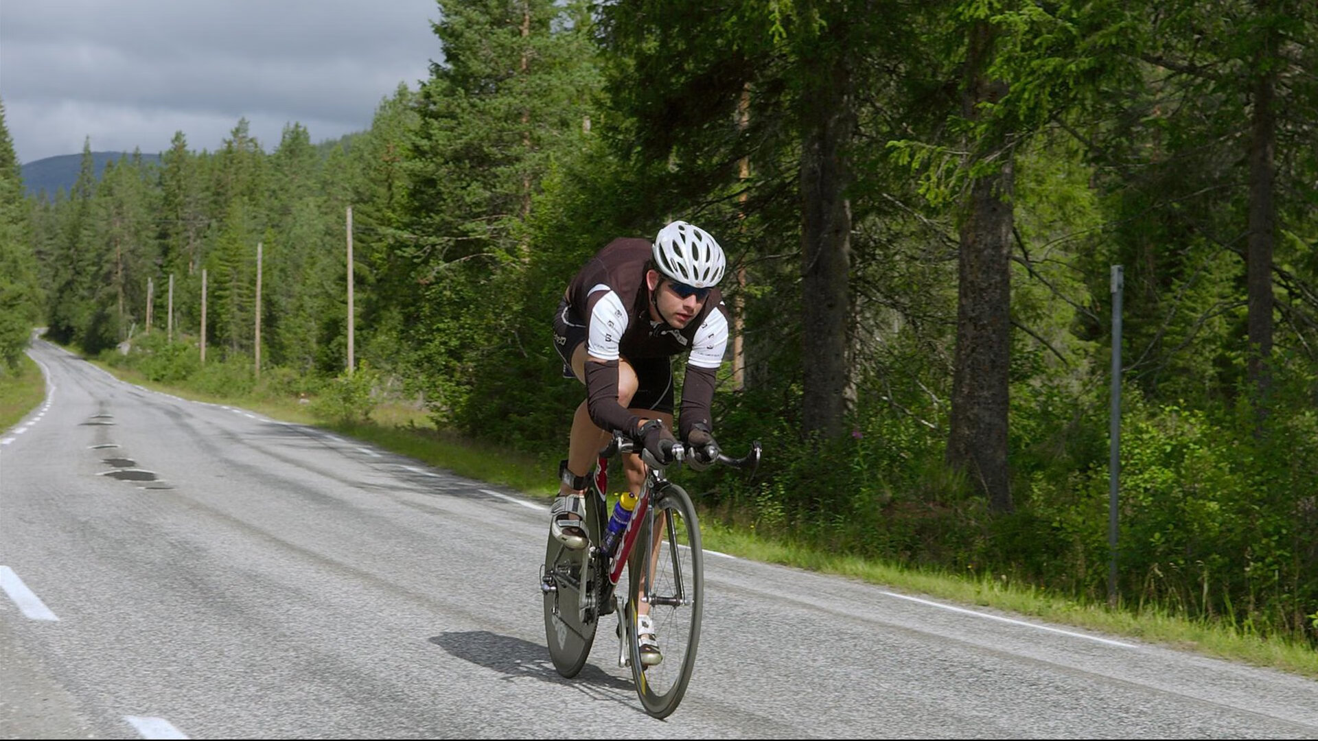 纪录之争：运动员刷新联盟与个人纪录的精彩瞬间，运动员的纪录片有哪些